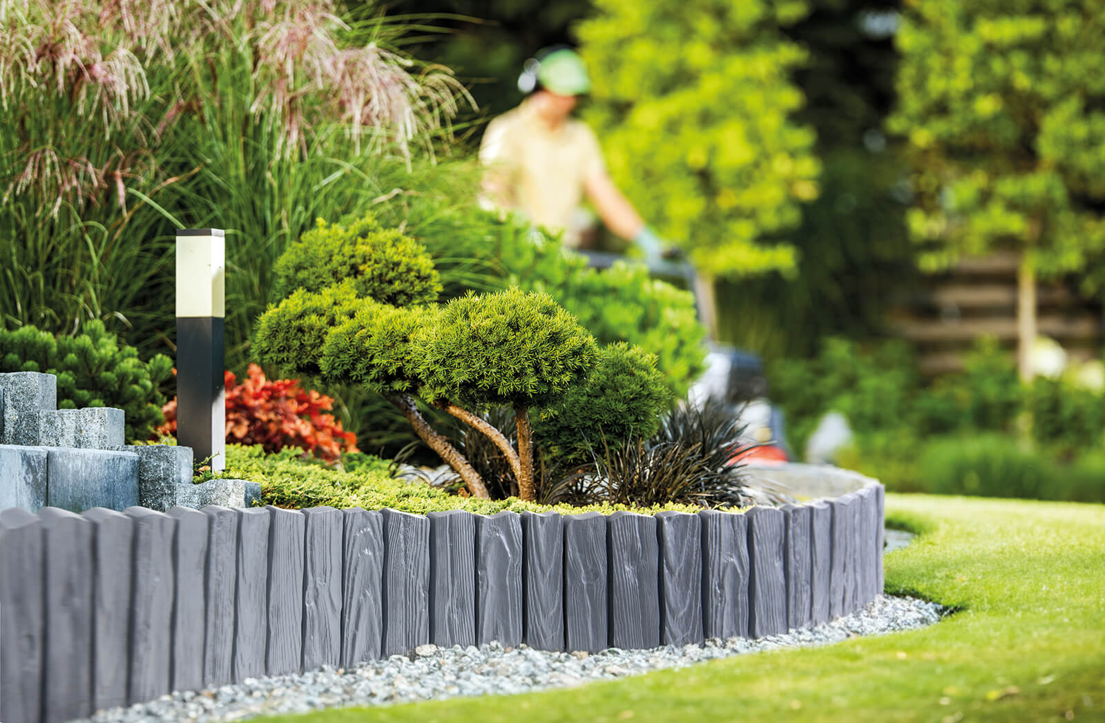 Lawn Edging, Plastic Palisade Wood Effect, 2.32m, Brown-3