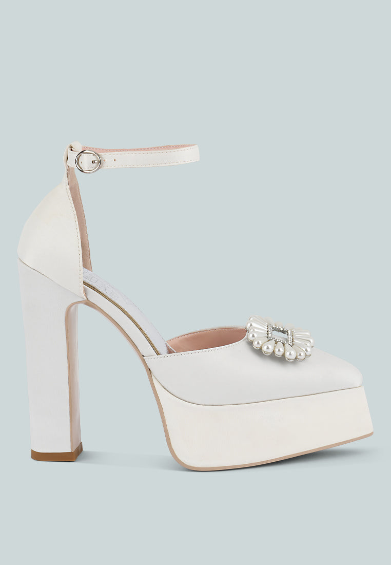 Maeissa Pearls Brooch Detail Platform Block Heel Sandals-0