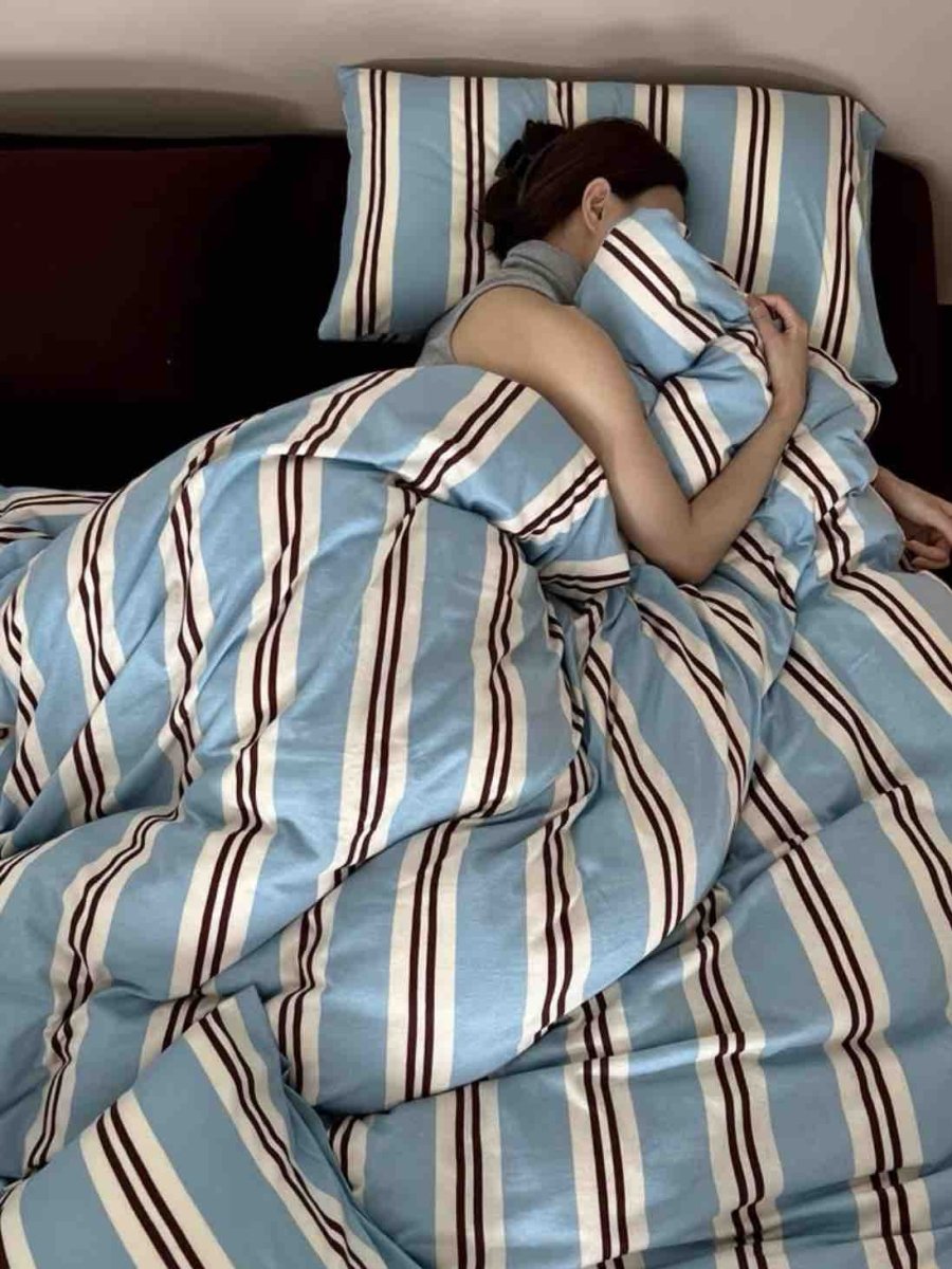 Retro Jersey Knit Blue Stripe Queen Bedding Set with Pillowcases & Fitted Sheet-0