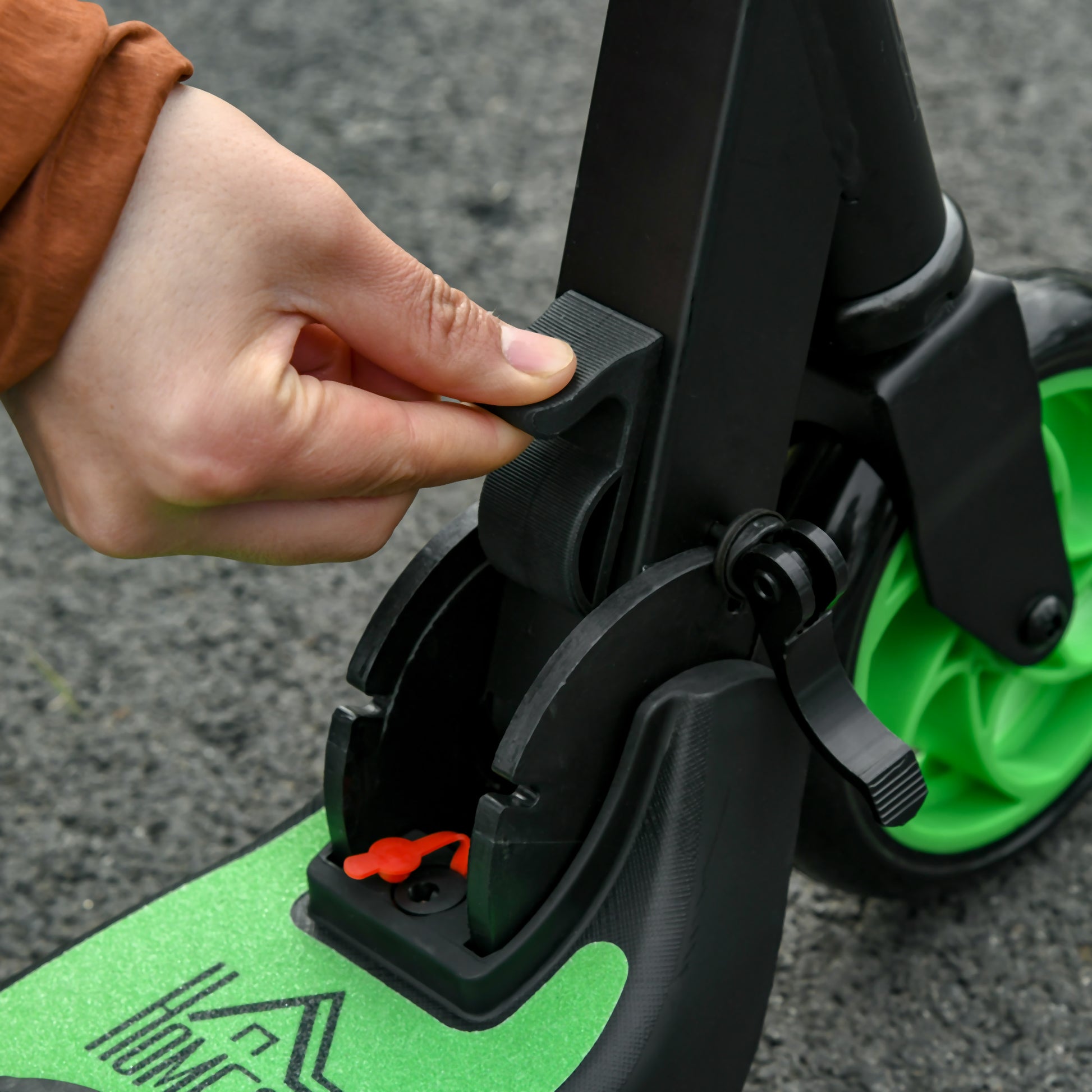 HOMCOM Folding Electric Scooter E Scooter, 120W, with Rear Wheel Brake, 8km/h Maximum Speed, for Ages 6+ Years Old in Green-6